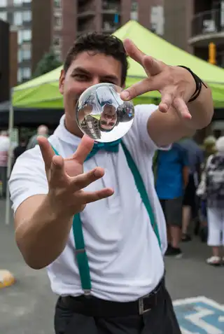 Philémon en animation de cirque